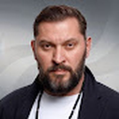 Марк Бартон