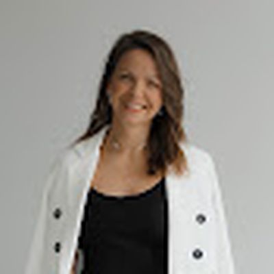 АЛЕНА ГРЕБЕНЧУК 