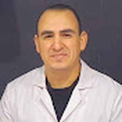 دكتور أمجد هزاع